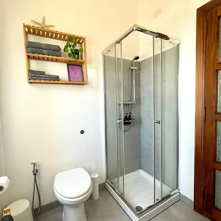 Domus Eura - Locazione Turistica Guest house Cagliari