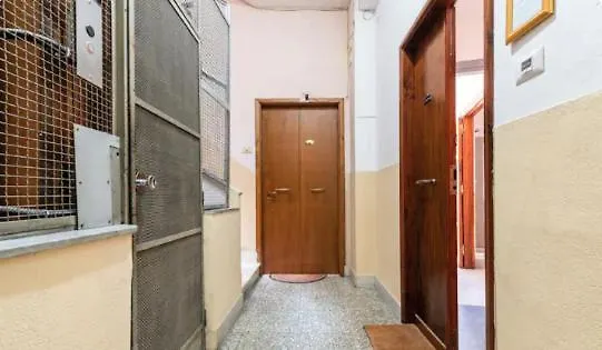 Domus Eura בית הארחה