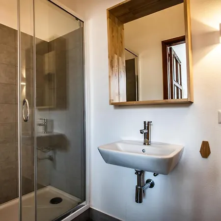 Domus Eura بيت ضيافة 3*