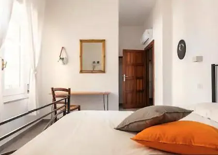 Domus Eura ゲストハウス カリアリ