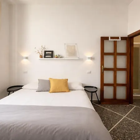 Pensjonat Domus Eura - Locazione Turistica 3*