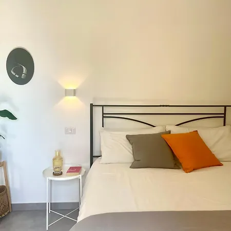 Domus Eura - Locazione Turistica Guest house Cagliari